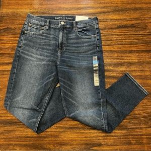 American Eagle 90s skinny stretch high rise jean 14/32 Short